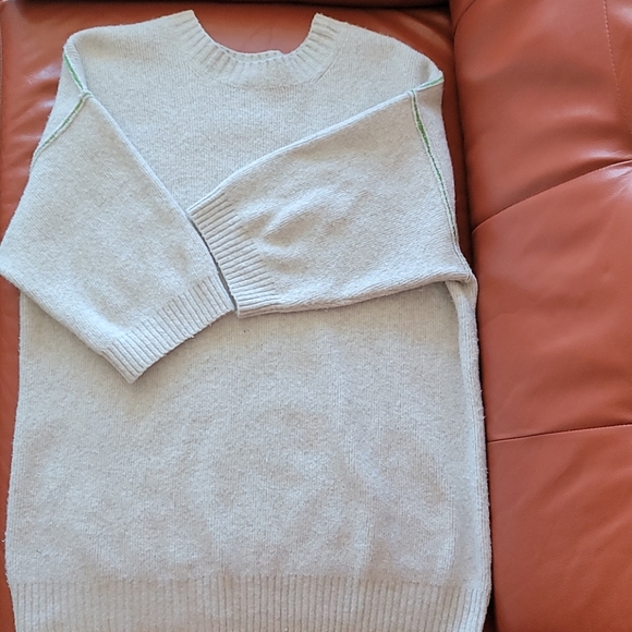 Sweater - Picture 2 of 2